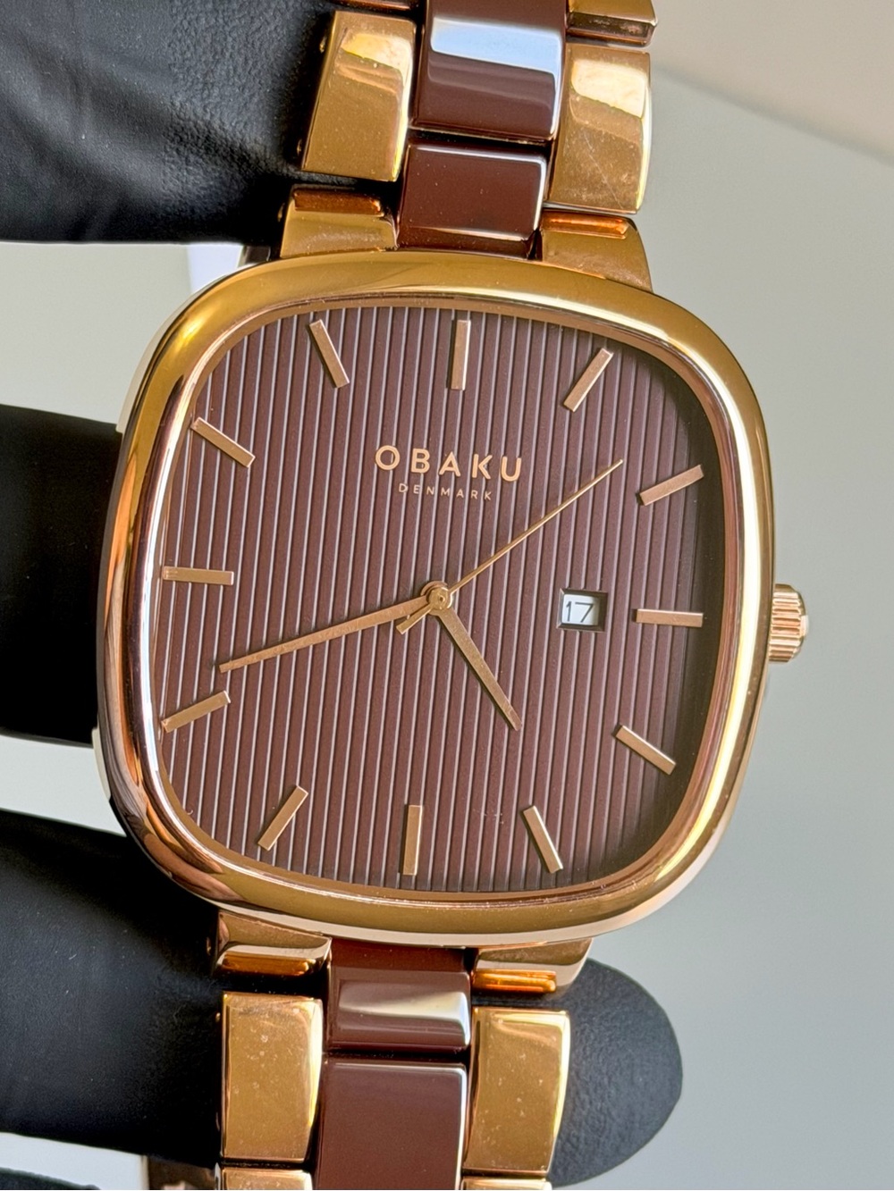 Obaku Timian Nut V282GDVNCN Linen Dial Date Two-Tone Men’s 42mm Dress Watch